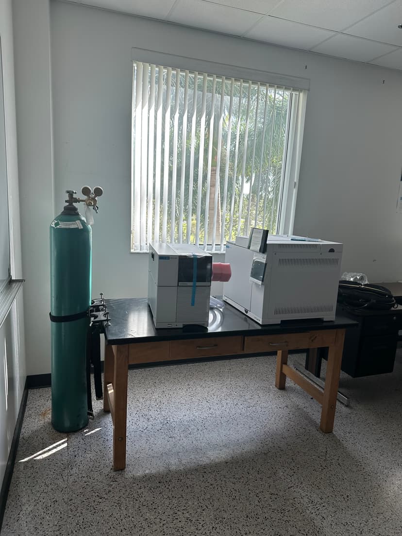 GC-MS system running